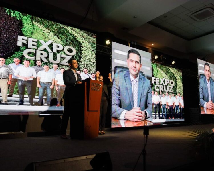 Empresarios en la inauguración de la Expocruz. Foto: Expocruz