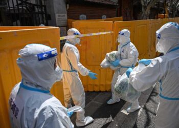 Shanghái asegura que logró tasa de ‘cero COVID-19’ pero millones siguen confinados