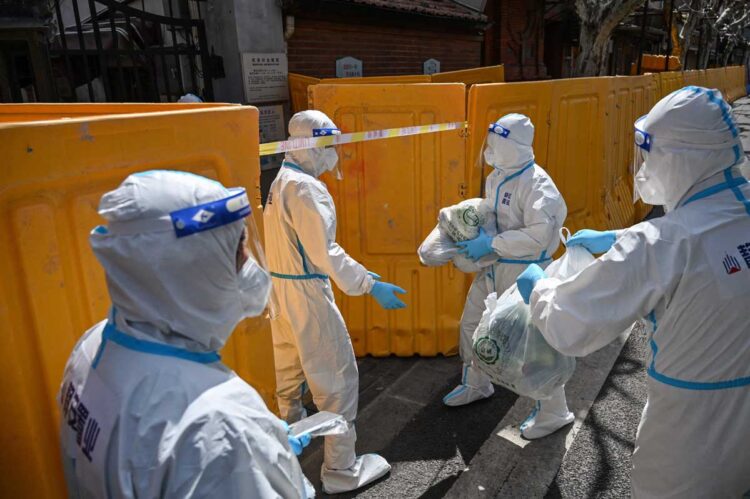 Shanghái asegura que logró tasa de ‘cero COVID-19’ pero millones siguen confinados