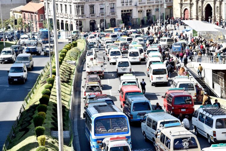 parque_automotor_bolivia.jpg