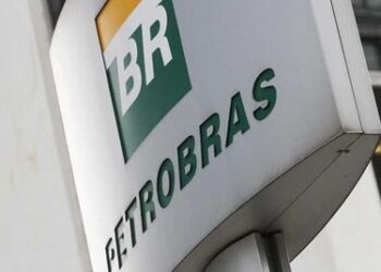 Bolsonaro destituye al presidente de Petrobras tras recurrentes aumentos en combustibles