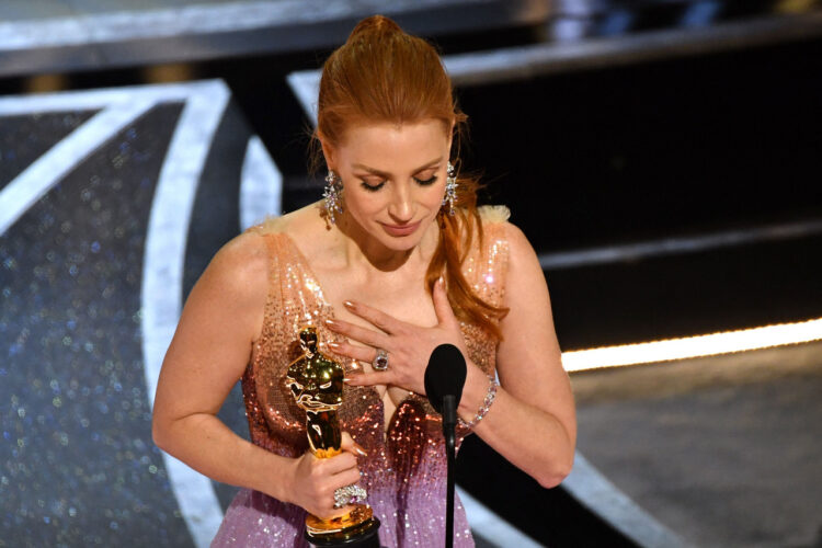Jessica Chastain, en la gloria de los Óscar por su interpretación de Tammy Faye