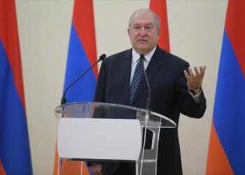Dimite el presidente de Armenia en medio de una crisis nacional