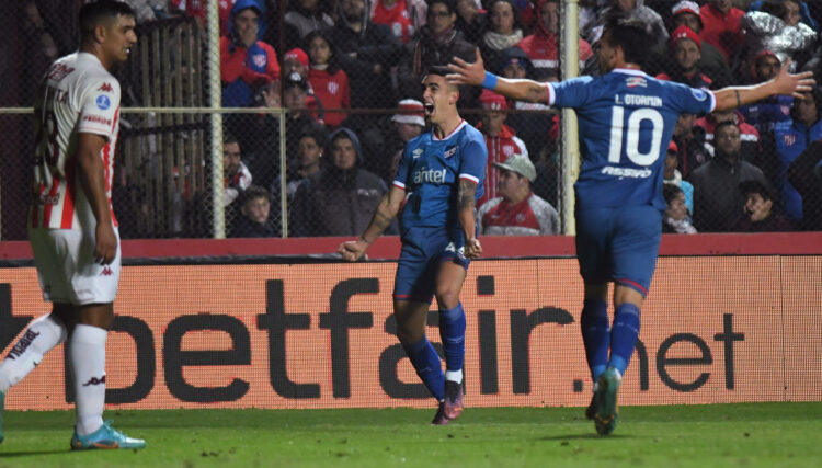 Uruguayo Nacional vence 2-1 a Unión y pasa a cuartos de Sudamericana