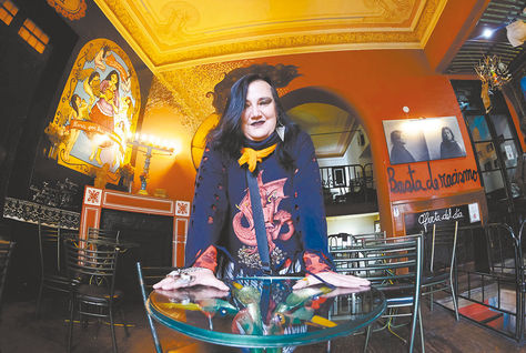 Digipi Diripi, la cumbia de Los Brothers para María Galindo; la activista se declaró halagada