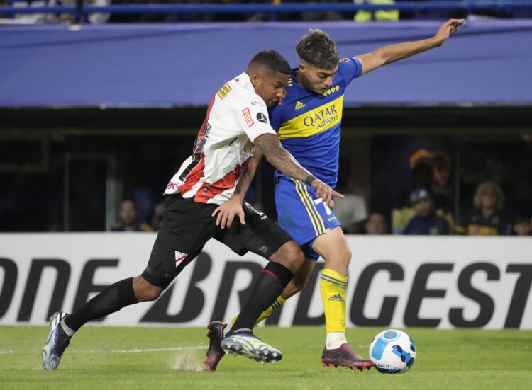 Boca evita la tempestad y Palmeiras sofoca una rebelión en la Libertadores