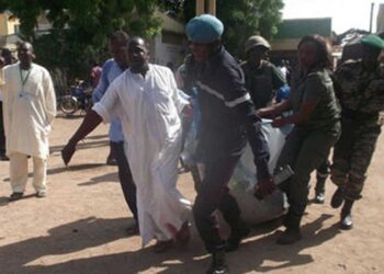 Sube a 40 el número de muertos tras el ataque a una iglesia en Nigeria
