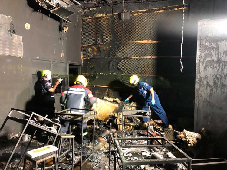 Catorce muertos en un incendio en una discoteca en Tailandia