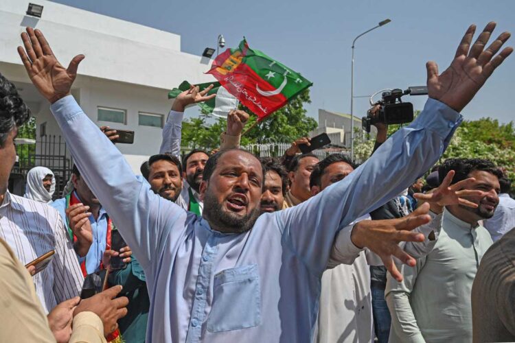 Pakistán disuelve el parlamento