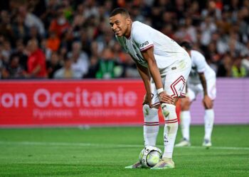 Mbappé se pierde primer partido de Ligue 1 por problemas en los aductores
