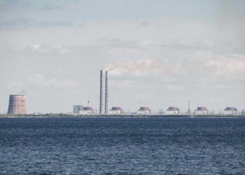 Preocupación internacional por ataques cerca de central nuclear ucraniana