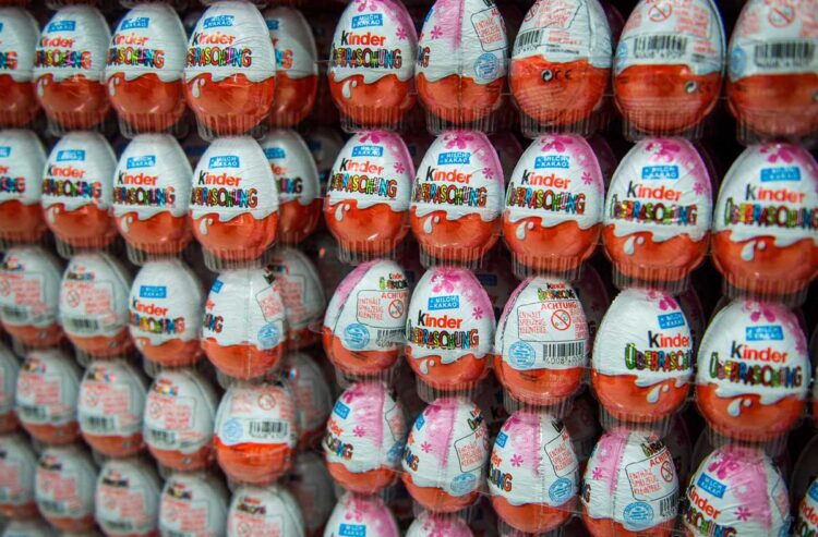 A poco de semana Santa, cierran fábrica de chocolates Kinder por brote de salmonela