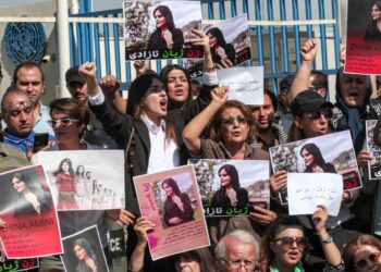 Mujeres en protesta por la muerte de Jhina. Foto: AFP