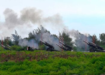 Taiwán efectúa ejercicios militares y acusa a China de preparar una invasión