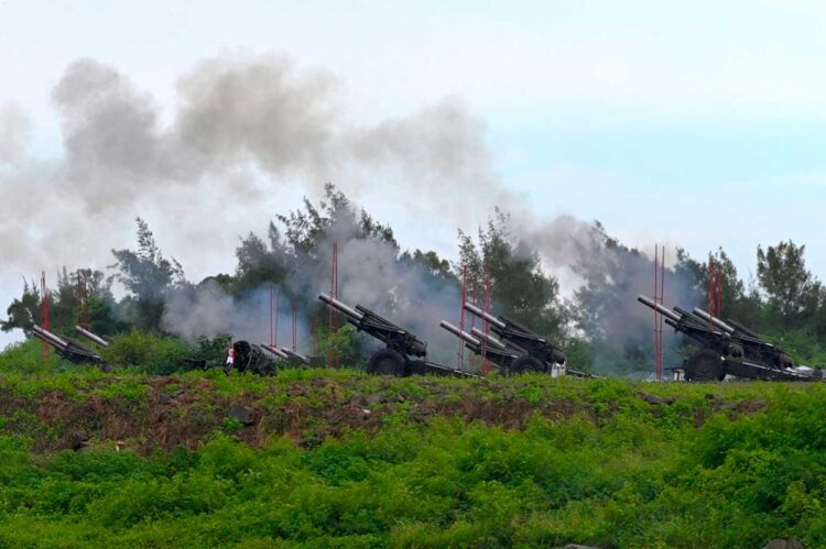 Taiwán efectúa ejercicios militares y acusa a China de preparar una invasión