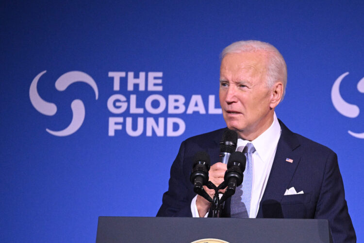Biden apoya a las ‘mujeres valientes’ de un Irán que reprime las manifestaciones