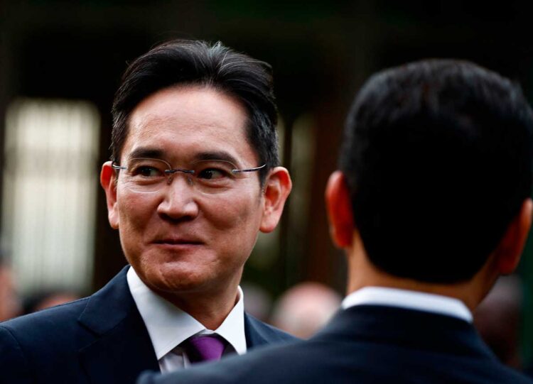 Corea del Sur indulta al jefe de Samsung para ayudar a ‘superar la crisis’
