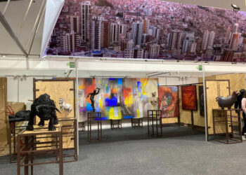 Un centenar de obras de artistas paceños se exhibirán en la Expocruz
