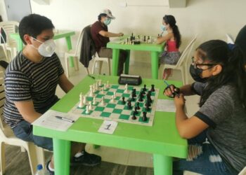 Monroy y Molina triunfan en el cuarto Grand Prix de ajedrez