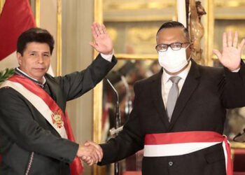 Nuevo ministro de Salud de Perú acapara las críticas del recién renovado gabinete