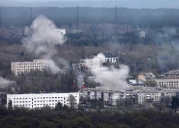 Al menos seis muertos en ataque ruso con misiles en ciudad ucraniana de Leópolis