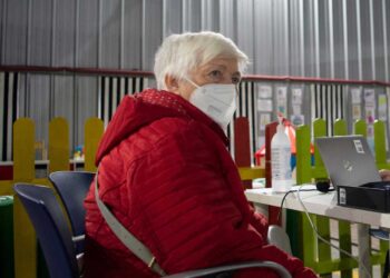 Los ancianos, los grandes olvidados de la guerra en Ucrania