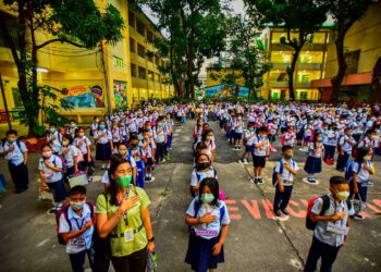 Filipinas reabre aulas después de dos años de cierre por pandemia