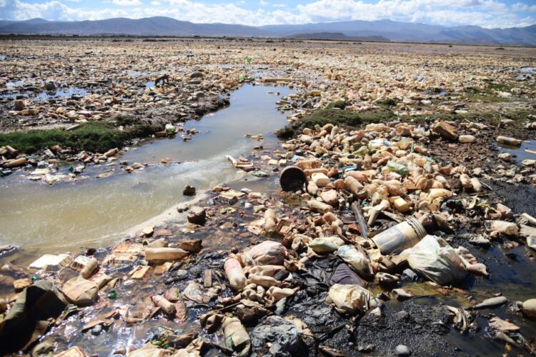 Contaminación del lago Uru Uru. Foto: Archivo LR