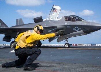 Presidente de EEUU ordena bombardear posiciones de ‘milicias proiraníes’ en Siria