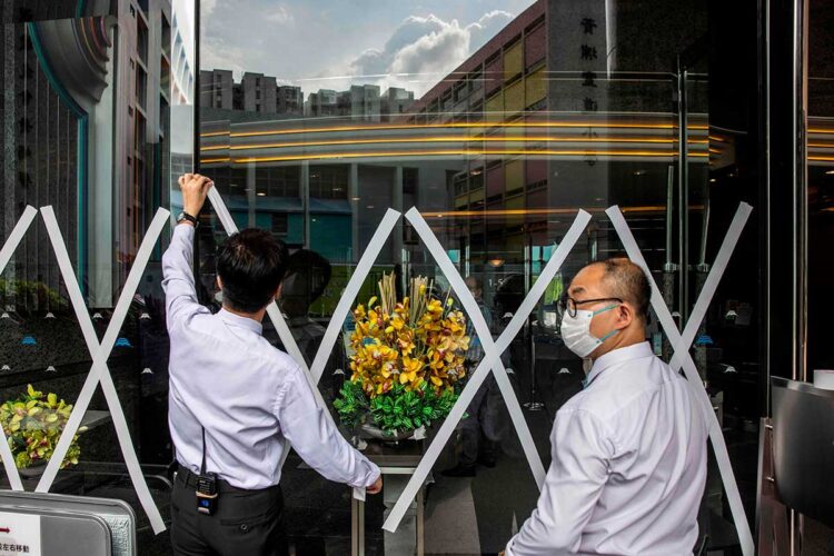 Un poderoso tifón se aproxima a Hong Kong, Macao y el sur de China