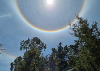 Dos halos solares sorprenden nuevamente en el cielo paceño