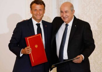 Francia y Argelia firman declaración para reactivar sus relaciones
