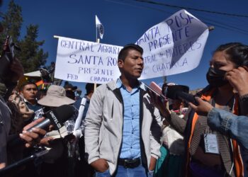 Arnold Alanes y los socios listos para la concentración. Foto: APG