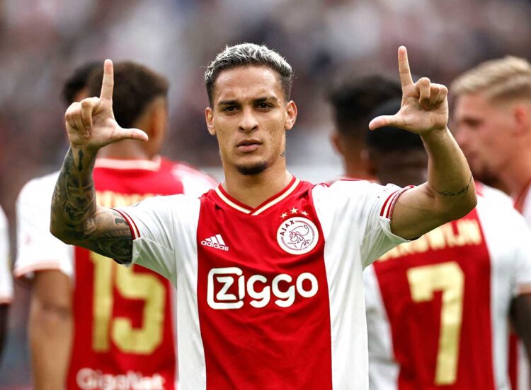 Manchester United ficha al brasileño Antony por $us 100 MM