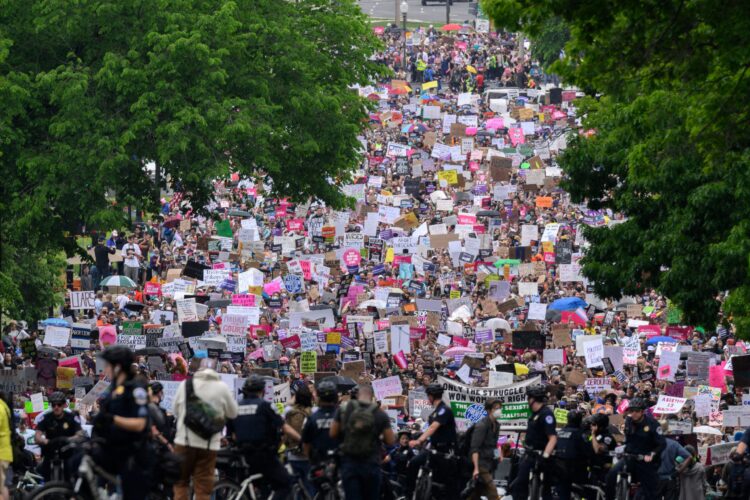‘Mi cuerpo, mi elección’: miles manifiestan en EEUU por el derecho al aborto