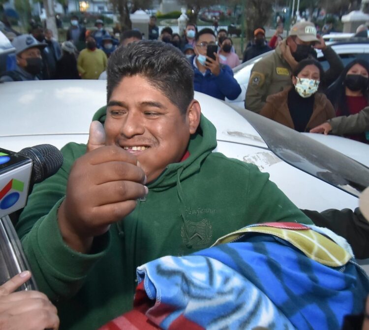 Postergan la declaración de Apaza, de Adepcoca, acusado de lesionar a policía