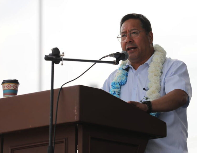 Por efeméride, Arce destaca desarrollo económico y hace un recuento de obras en Cochabamba