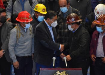 El Gobierno pide solidaridad a empresarios en la decisión sobre el incremento salarial