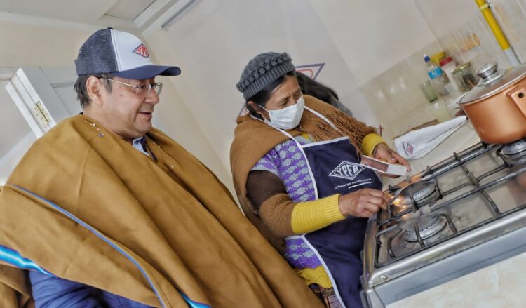 EL GAS DOMICILIARIO BENEFICIA A MILLONES