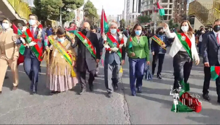 Arias comienza los desfiles en La Paz; conozca las vías que estarán cerradas estos tres días