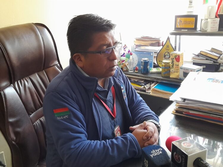 El director de la Distrital El Alto 1, Juan Carlos Tarqui. Foto: Abya Ayala