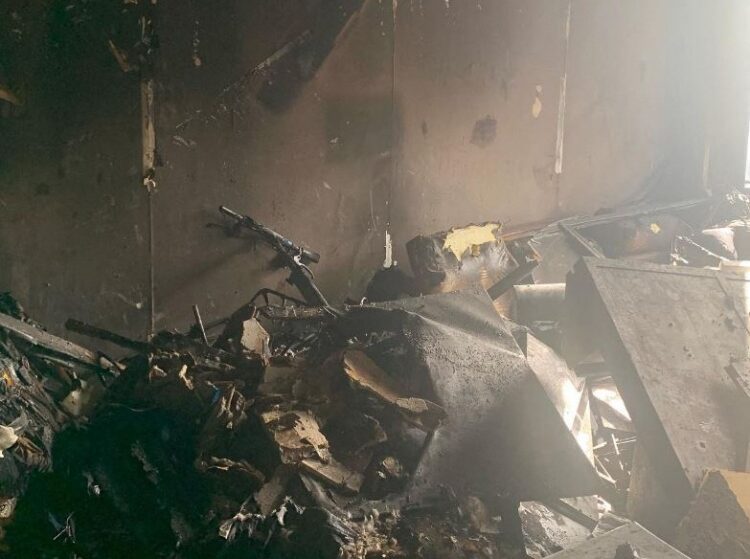 Los Bomberos contabilizaron hasta 200 incendios por dispositivos. Foto: AFP