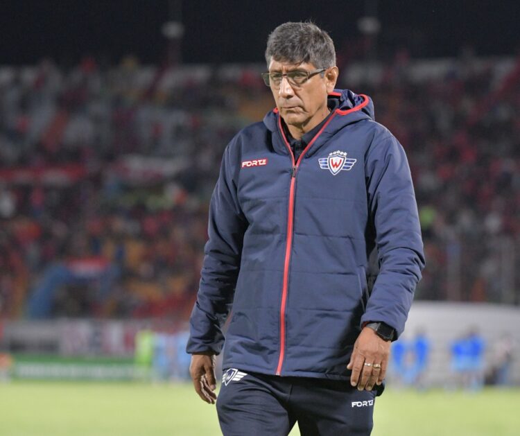 Alberto Illanes: ‘Hay compromiso de clasificar a un torneo internacional’