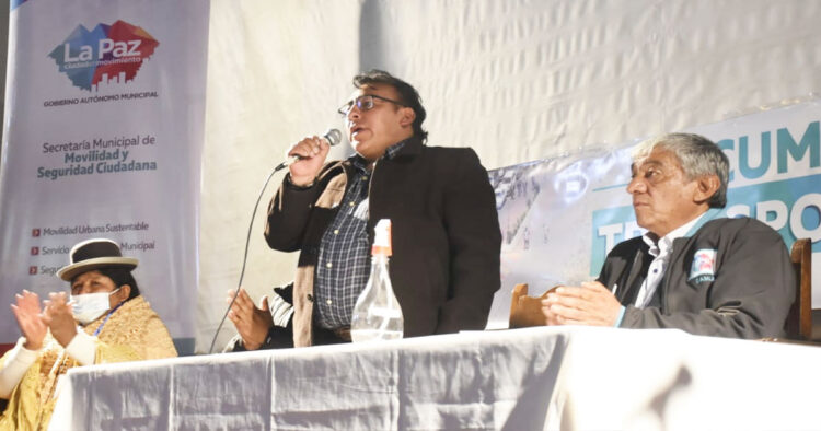 Transportistas llaman a cabildo: Cumbre determina restricciones en la ciudad de La Paz