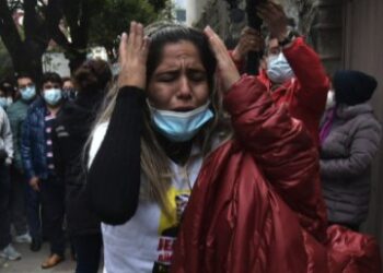 Áñez permanece en la cárcel, afines al oficialismo hacen vigilia tras hechos de violencia