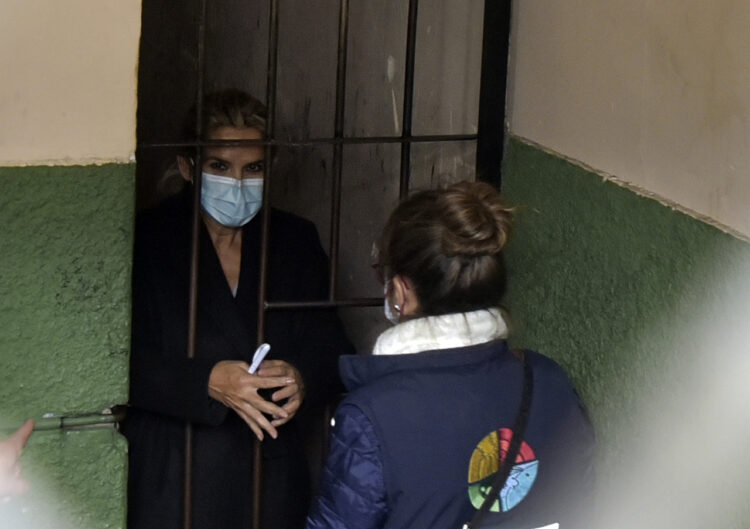 Jeanine Áñez, cuando fue detenida, el 13 de marzo de 2020. Foto: APG