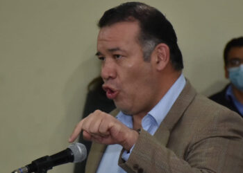 Arce aún analiza renuncia de Arandia y éste niega que su decisión sea por problemas en el Censo