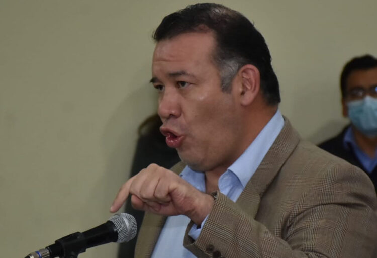Arce aún analiza renuncia de Arandia y éste niega que su decisión sea por problemas en el Censo