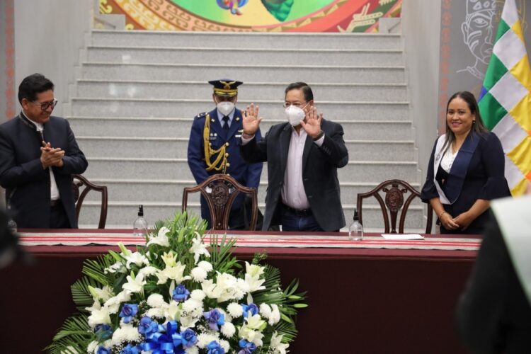 El presidente Luis Arce, en un acto público en Casa Grande del Pueblo. Foto: LuchoXBolivia