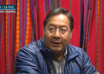 El presidente Luis Arce en radio San Gabriel. Captura: BTV